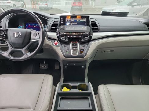 Used 2018 Honda Odyssey Touring image 9