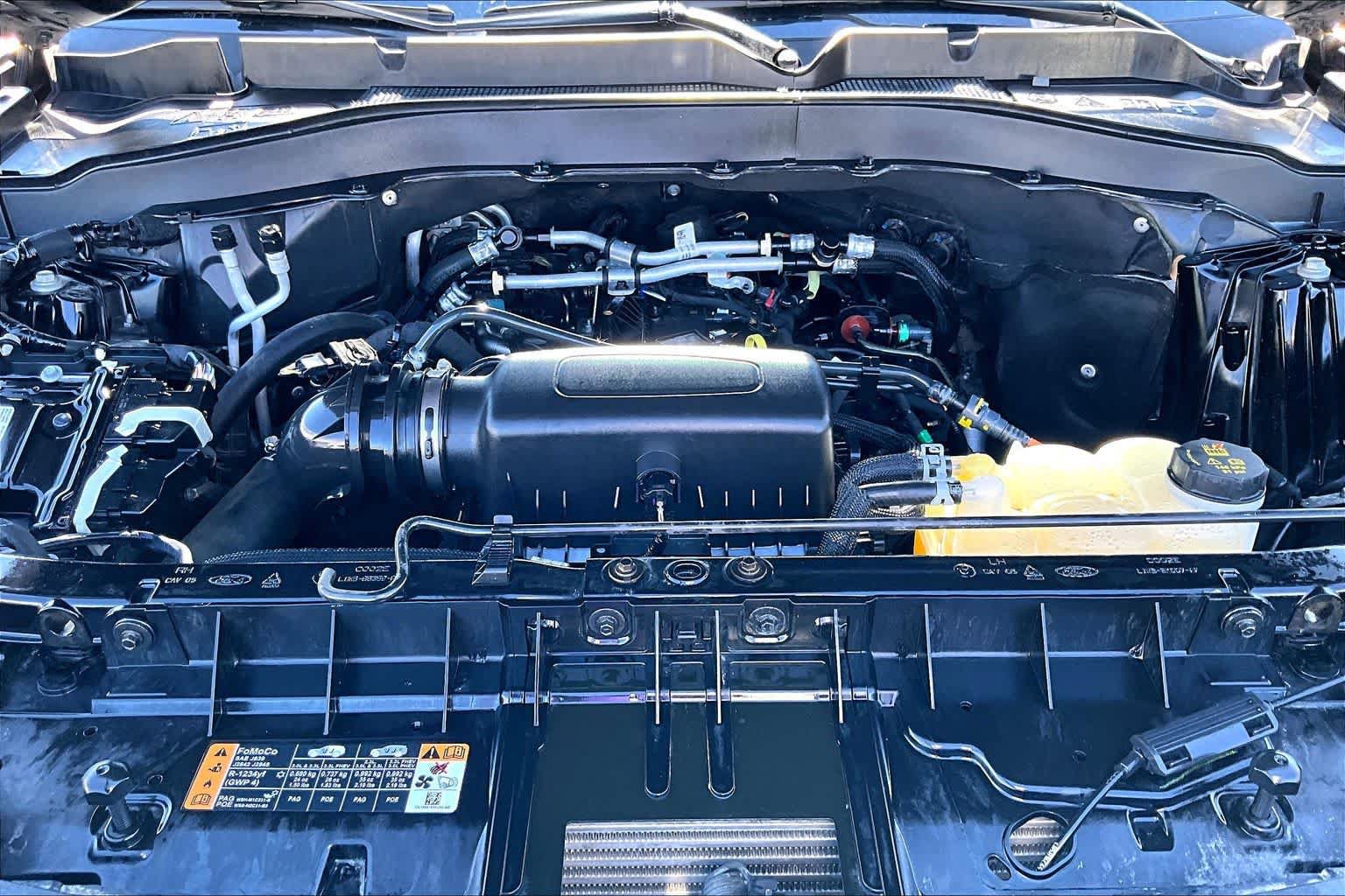 Used 2023 Ford Explorer XLT w/ Equipment Group 202A RWD image 32