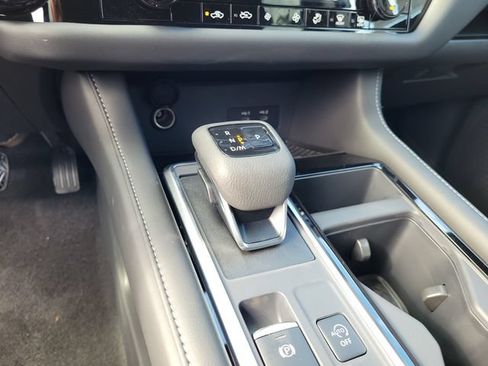 New 2026 Nissan Pathfinder SV AWD/4WD image 32