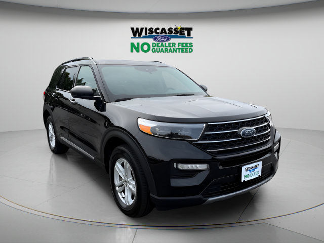 Used 2023 Ford Explorer XLT w/ Equipment Group 202A AWD/4WD image 23