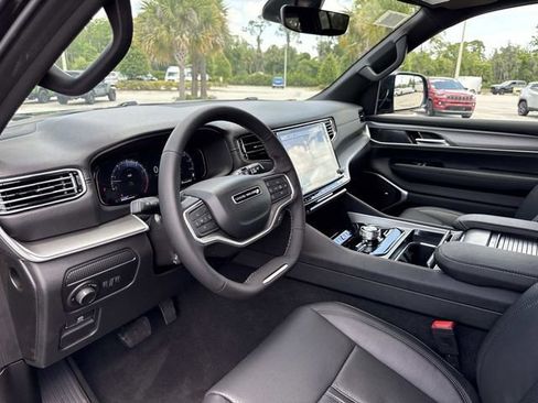 New 2026 Jeep Grand Wagoneer Limited AWD/4WD image 22