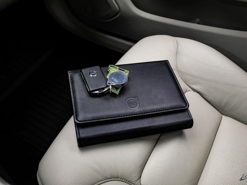 Used 2020 Volvo V60 T5 Momentum w/ Protection Package Premier image 90