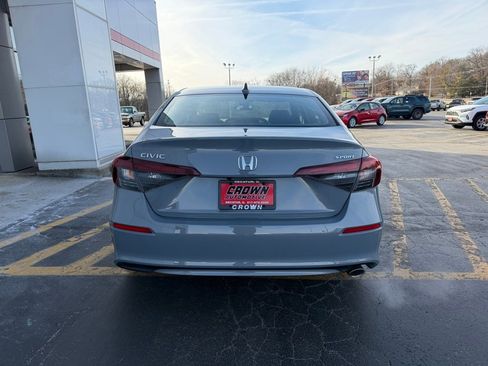 Used 2025 Honda Civic Sport image 6