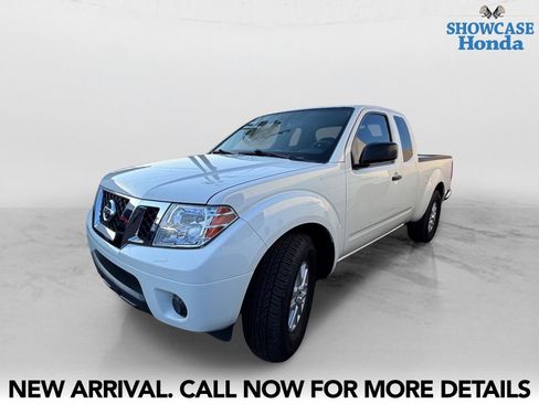 Used 2019 Nissan Frontier SV RWD image 2