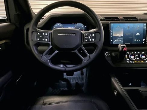 Certified 2025 Land Rover Defender 110 S AWD/4WD image 4