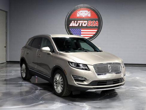 Used 2019 Lincoln MKC Premiere FWD image 1