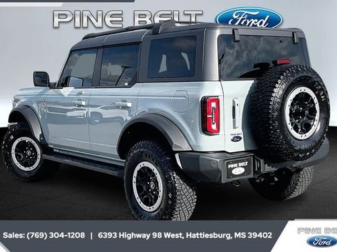 Certified 2023 Ford Bronco Outer Banks w/ Sasquatch Package image 2