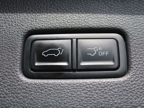 Certified 2023 Kia Carnival SX image 16