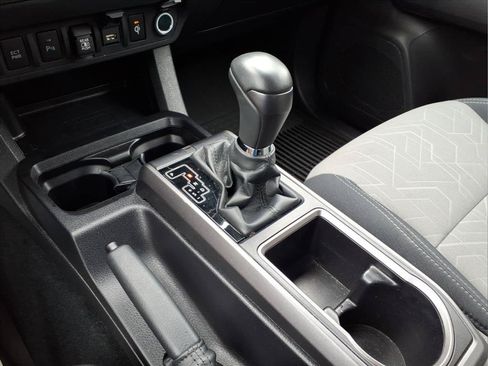 Used 2023 Toyota Tacoma TRD Sport w/ Technology Package AWD/4WD image 7