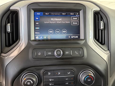 Used 2022 Chevrolet Silverado 1500 Custom AWD/4WD image 14