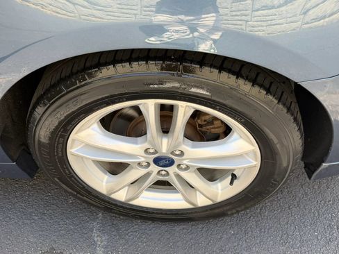 Used 2018 Ford Fusion SE w/ Fusion SE Technology Package FWD image 33