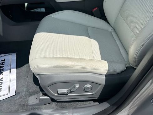 Used 2024 Hyundai Santa Fe Limited AWD/4WD image 14