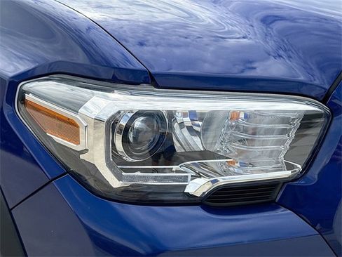 Used 2023 Toyota Tacoma SR5 image 33