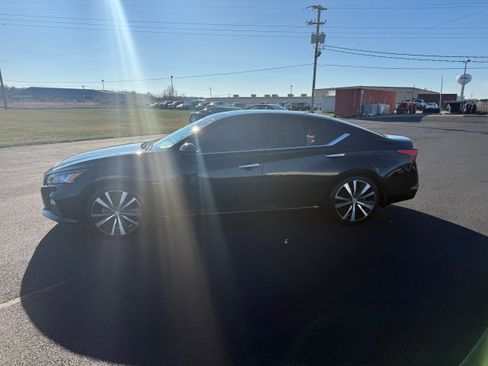 Used 2019 Nissan Altima 2.5 Platinum image 27
