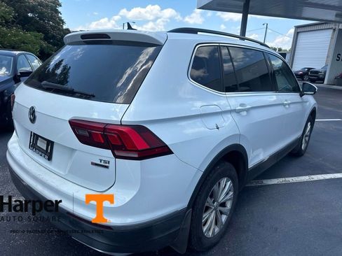 Used 2018 Volkswagen Tiguan SE w/ Panoramic Sunroof Package AWD/4WD image 5