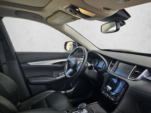 Used 2019 INFINITI QX50 Essential w/ Premium Heat Package AWD/4WD image 6