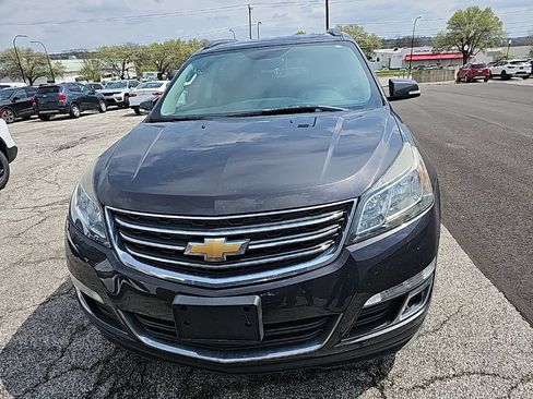 Used 2016 Chevrolet Traverse LT image 2