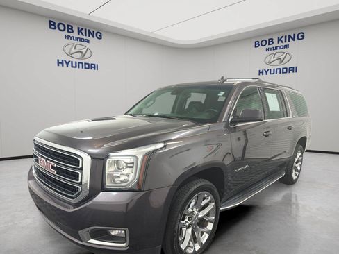 Used 2018 GMC Yukon XL SLT w/ Open Road Package AWD/4WD image 1