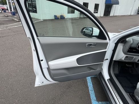 Certified 2025 Hyundai Ioniq 6 Limited RWD image 16
