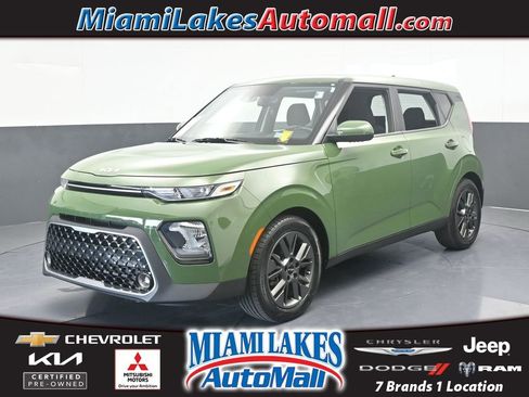Used 2022 Kia Soul EX image 1