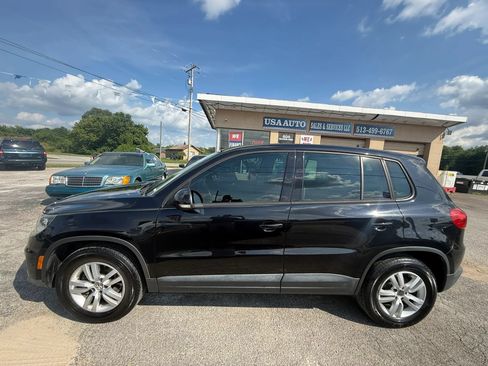 Used 2013 Volkswagen Tiguan S FWD image 3
