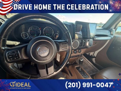 Used 2016 Jeep Wrangler Unlimited Sahara w/ Connectivity Group AWD/4WD image 59