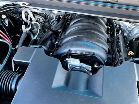 Used 2018 Chevrolet Tahoe LT image 33