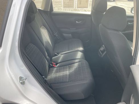 Used 2023 Honda HR-V LX image 19