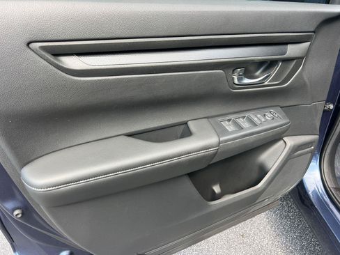 Used 2025 Honda CR-V EX image 10