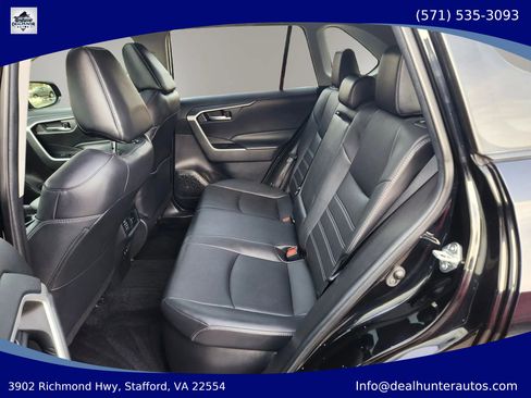Used 2021 Toyota RAV4 XLE Premium AWD/4WD image 17