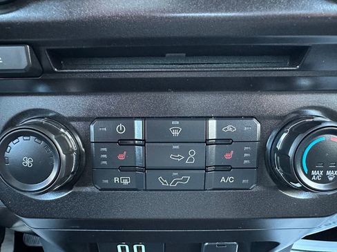 Used 2018 Ford F150 XLT w/ Equipment Group 302A Luxury AWD/4WD image 8