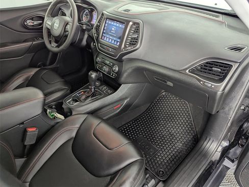 Used 2022 Jeep Cherokee Trailhawk image 35