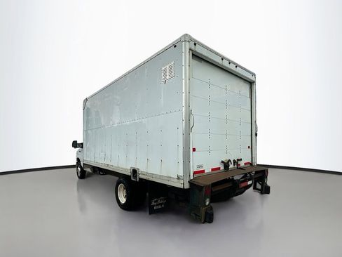 Used 2017 Ford E-450 and Econoline 450 Super Duty RWD image 6