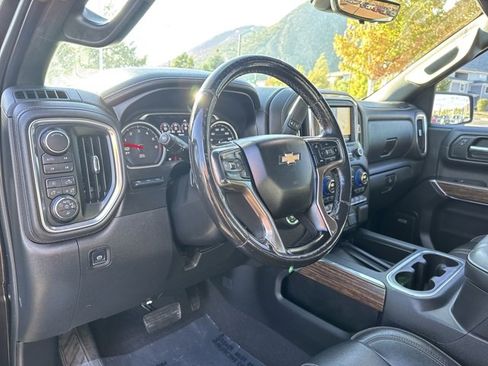 Used 2019 Chevrolet Silverado 1500 High Country w/ Technology Package image 12