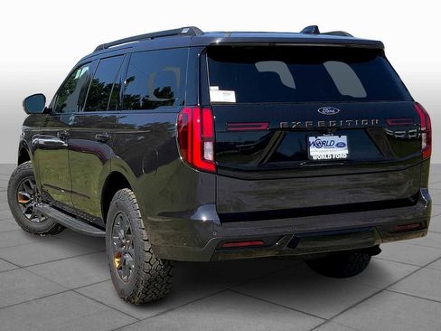 Used 2025 Ford Expedition Tremor image 11