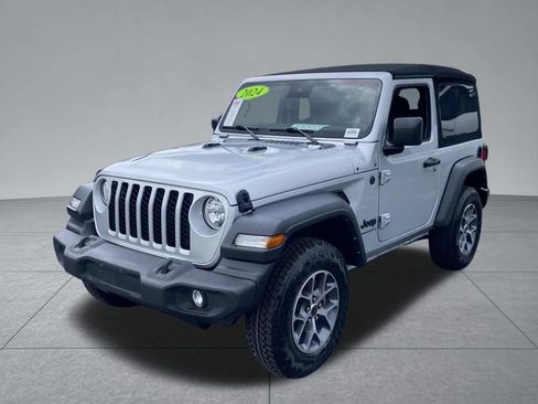 Used 2024 Jeep Wrangler Sport AWD/4WD image 2