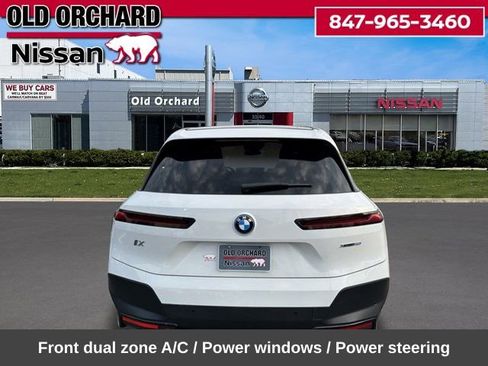 Used 2023 BMW iX xDrive50 w/ Premium Package AWD/4WD image 8