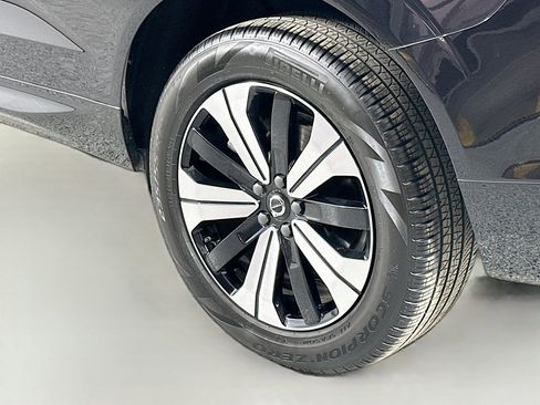 Used 2024 Volvo XC60 T8 Plus w/ Protection Package Premier image 21