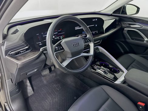 Used 2025 Audi Q5 Premium w/ Convenience Package AWD/4WD image 30