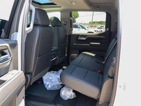 New 2026 GMC Sierra 1500 Denali w/ Denali Reserve Package AWD/4WD image 11