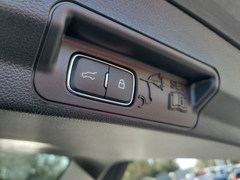 Used 2025 Ford Explorer Active w/ Active Comfort Package image 26