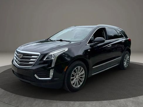Used 2017 Cadillac XT5 Luxury w/ Driver Awareness Package image 3