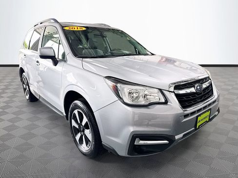 Used 2018 Subaru Forester 2.5i Premium w/ All-Weather Package AWD/4WD image 3