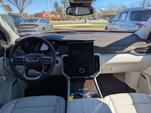 Used 2025 GMC Acadia Denali w/ LPO, Floor Liner Package image 10