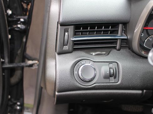 Used 2013 Chevrolet Malibu LT image 17