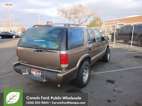 Used 2003 Chevrolet Blazer LS w/ Preferred Equipment Group image 6