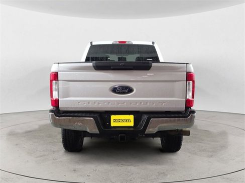 Used 2017 Ford F250 XLT image 4