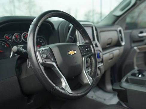 Used 2022 Chevrolet Silverado 1500 LT image 25