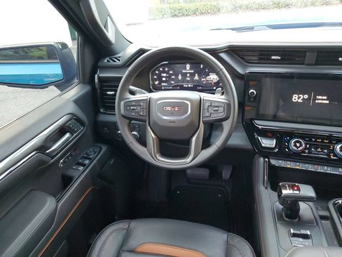 Used 2024 GMC Sierra 1500 AT4 w/ Technology Package AWD/4WD image 13