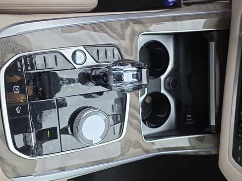 Used 2019 BMW X7 xDrive50i w/ Dynamic Handling Package image 10